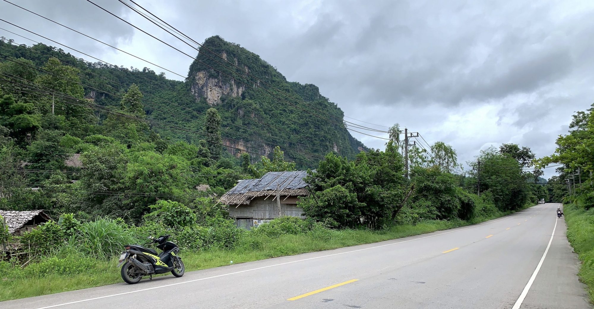 Entlang der Grenze zu Myanmar führt eine der schönsten Straßen durch Nordthailand.